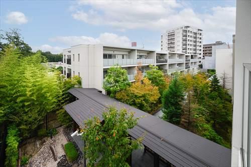 北東側バルコニーからの眺望