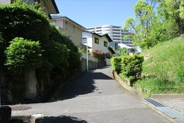 東側遊歩道