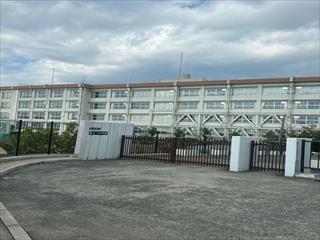 豊中市立第十一中学校（800ｍ）