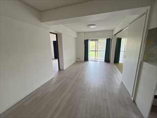 リビングダイニング