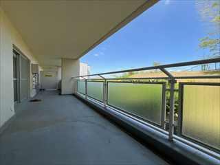 東側バルコニー