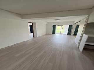 リビングダイニング