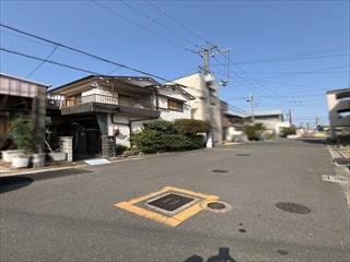 北東側前面道路