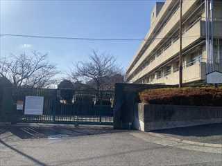 箕面市立萱野北小学校(720ｍ)