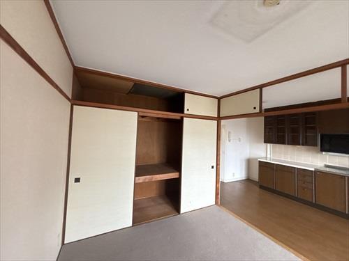 和室（キッチン側）