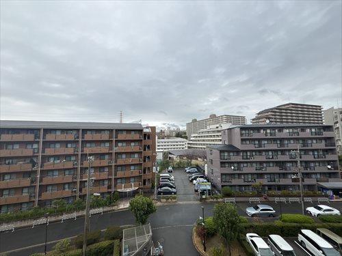 北東向きバルコニーからの眺望