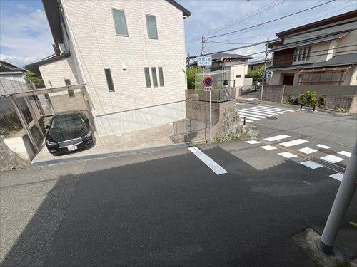 東側前面道路 東側前面道路
