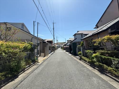 北東側道路