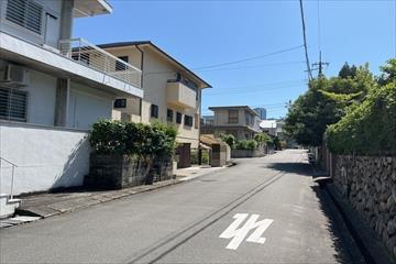 北西側前面道路