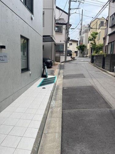 前面道路(2025年7月撮影)