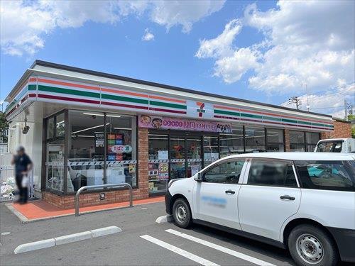 セブンイレブン練馬西大泉４丁目店930ｍ