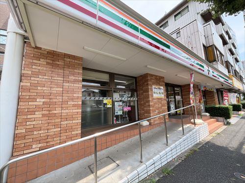 セブンイレブン練馬旭町店450ｍ