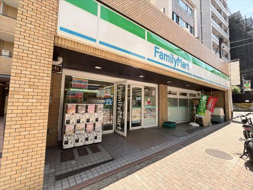 ファミリーマート三田聖坂下店 120ｍ