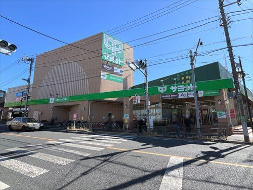 サミットストア成田東店 60ｍ