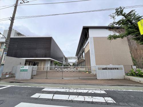 練馬区立谷原小学校 970ｍ