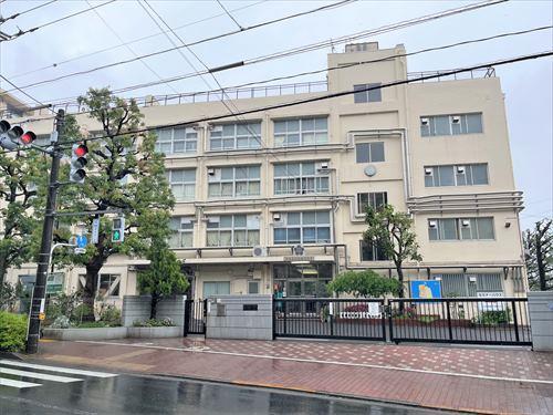 練馬区立大泉中学校 1230ｍ