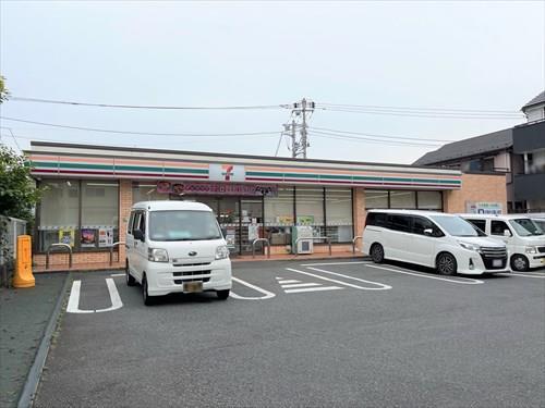 セブンイレブン約270ｍ