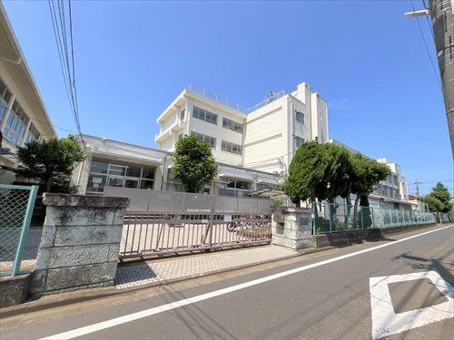 練馬区立泉新小学校 220ｍ