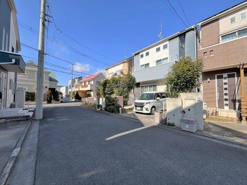 前面道路を含む現地（右手）