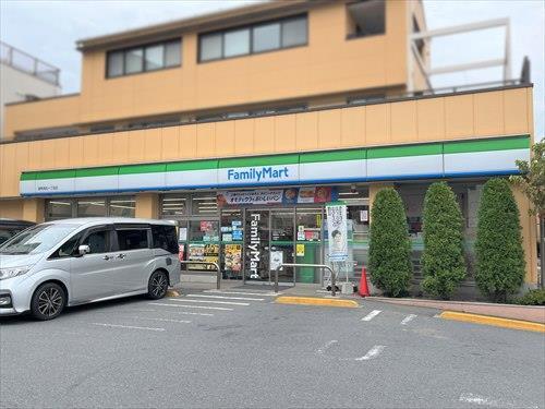 ファミリーマート練馬高松一丁目店570ｍ