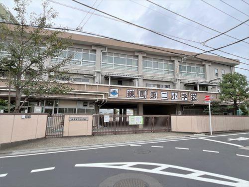 練馬区立練馬第二小学校 160ｍ