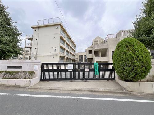 練馬区立貫井中学校 410ｍ