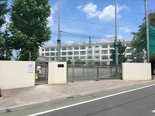練馬区立南田中小学校 450ｍ