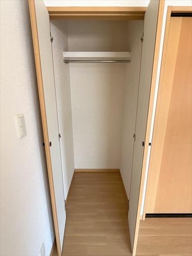 クローゼット（2階南側洋室）