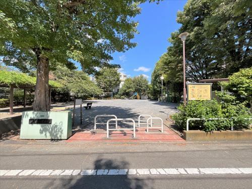 練馬区立わらべ児童遊園 90ｍ