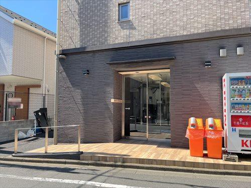 エントランス（2025年9月撮影時）