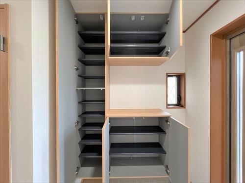 シューズボックス