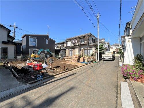 前面道路を含む現地（左手）