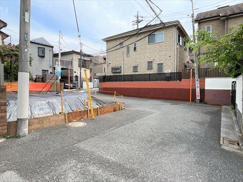 西側道路を含む現地