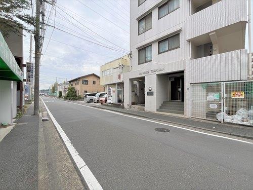 前面道路を含む現地（右手）