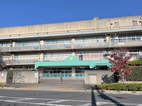 西東京市立明保中学校 590ｍ