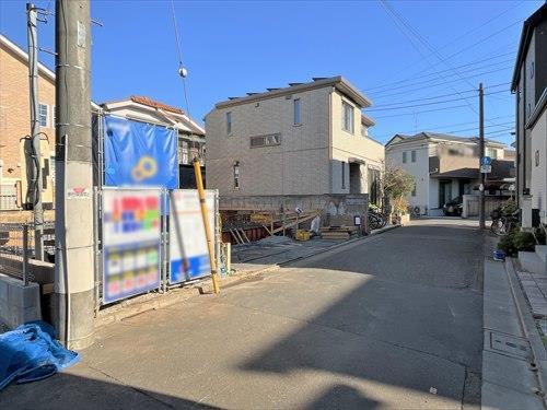 前面道路を含む現地（左手）