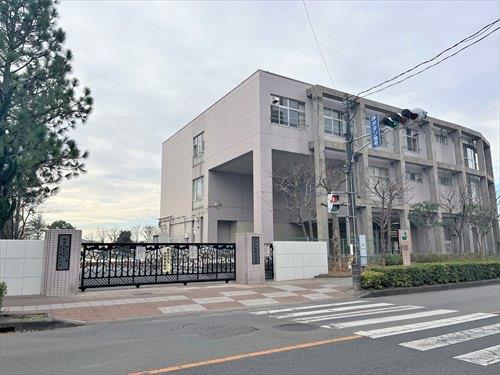 春日部市立粕壁小学校 910ｍ