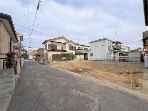 前面道路を含む現地（右手）