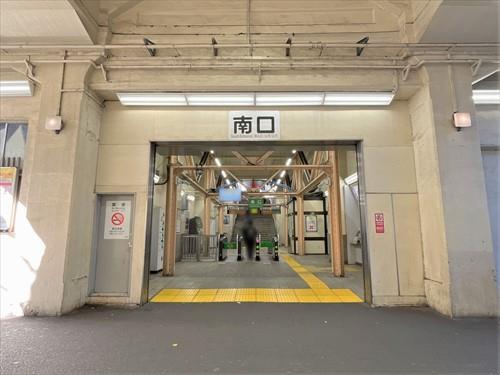 JR総武・中央緩行線「大久保駅」490ｍ
