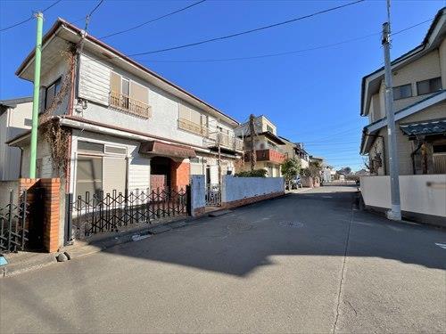 前面道路を含む現地（左手）