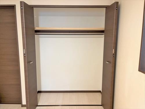 クローゼット（1F洋室約6帖）