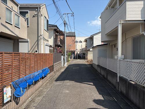 前面道路（2026年3月撮影）