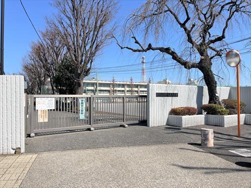 練馬区立大泉学園桜中学校 900ｍ
