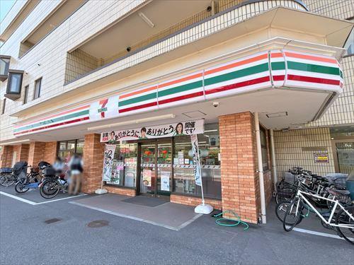 セブンイレブン戸田新曽南店 370ｍ