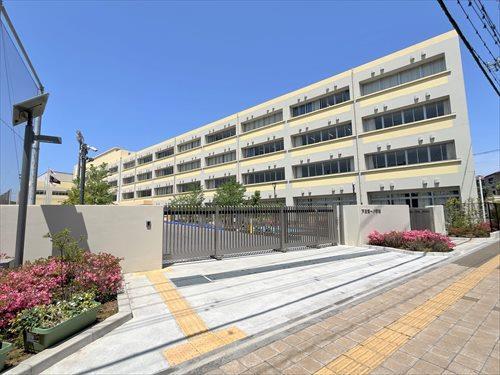戸田市立戸田第一小学校 680ｍ