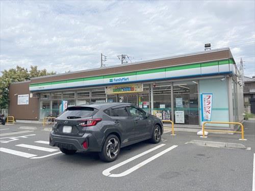 ファミリーマート大泉町四丁目店 110ｍ