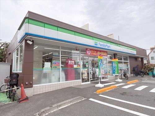 ファミリーマート 200ｍ