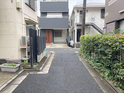 南側道路（物件：左手）