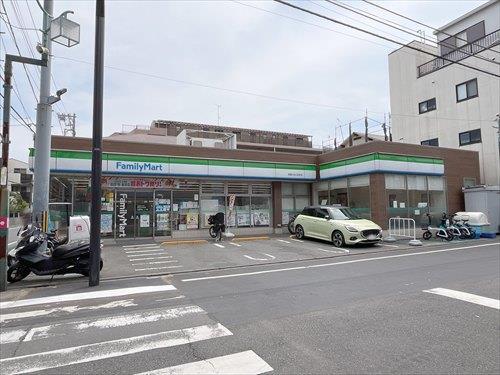 ファミリーマート板橋大谷口北町店90ｍ