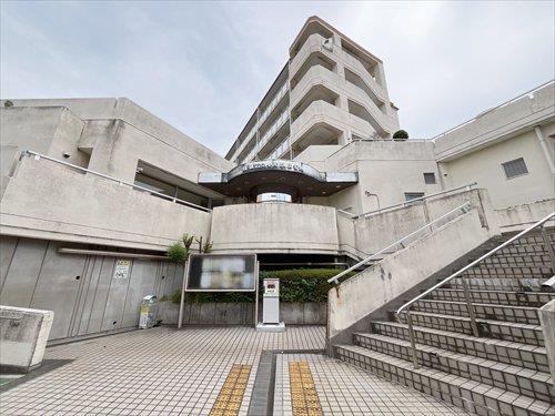 板橋区立小茂根図書館 1010ｍ